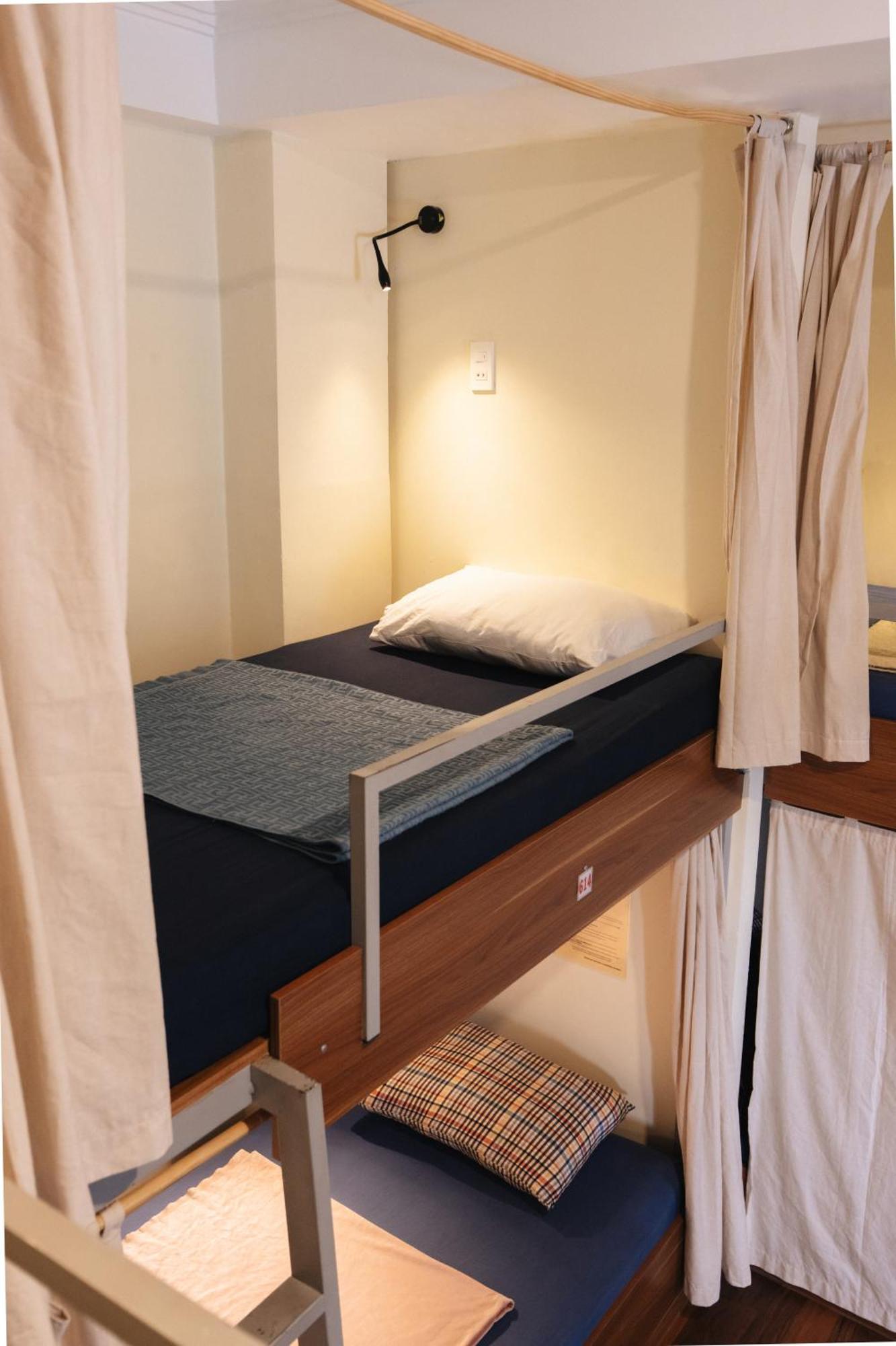 9 Hostel And Suites โฮจิมินห์ซิตี้ ภายนอก รูปภาพ